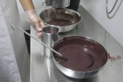 Curso gratuito capacita batedores de açaí em Ananindeua