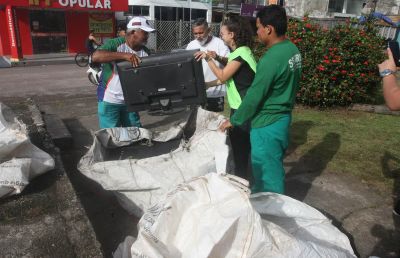Terceiro "Dia D" promove descarte consciente de eletrônicos em Ananindeua