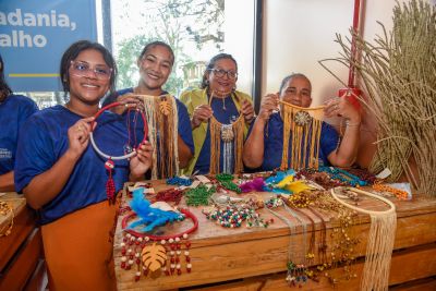 Mulheres do CRAS Santana do Aurá transformam natureza em arte