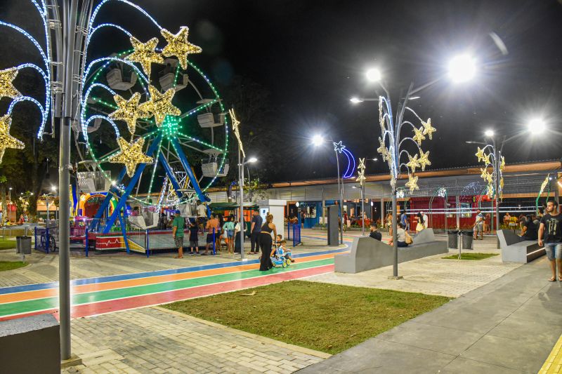 imagens Natalinas do parque do 8 na Cidade Nova Vlll