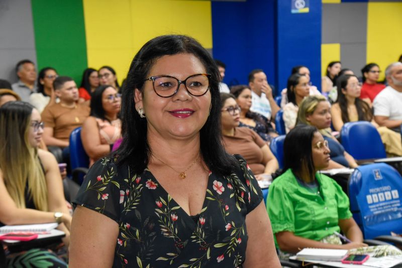 Formação de Gerentes de Saúde no auditório da Estácio