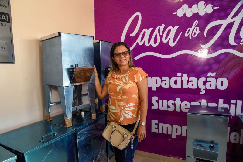Entrega de branqueamento de açaí na Casa do Açaí