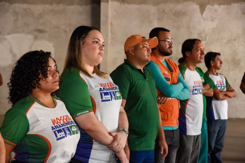 Projeto Conectados com Sustentabilidade com entrega de certificados e computadores