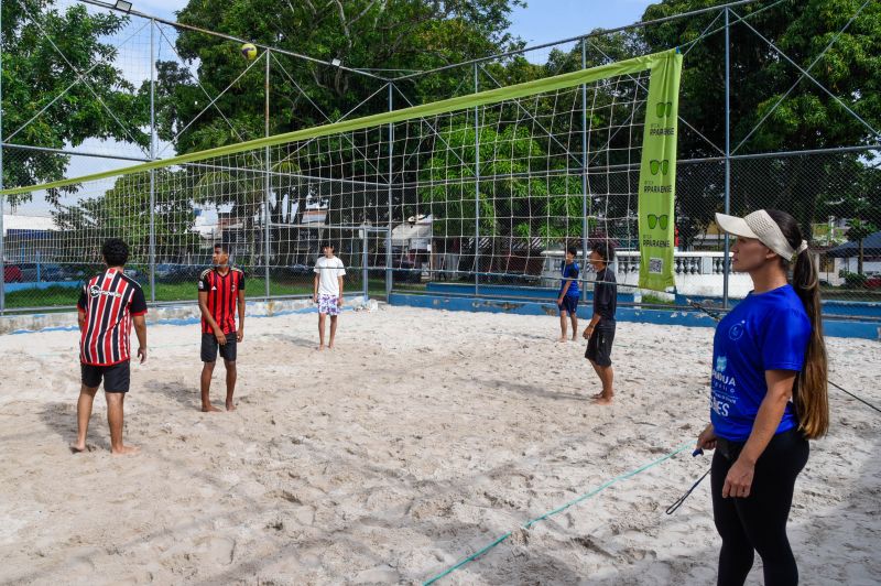Projeto Esporte nas Férias, na praça Tancredo Neves na Cidade Nova 4