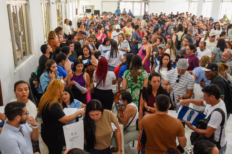 Entrega de guias de consultas para 600 pessoas