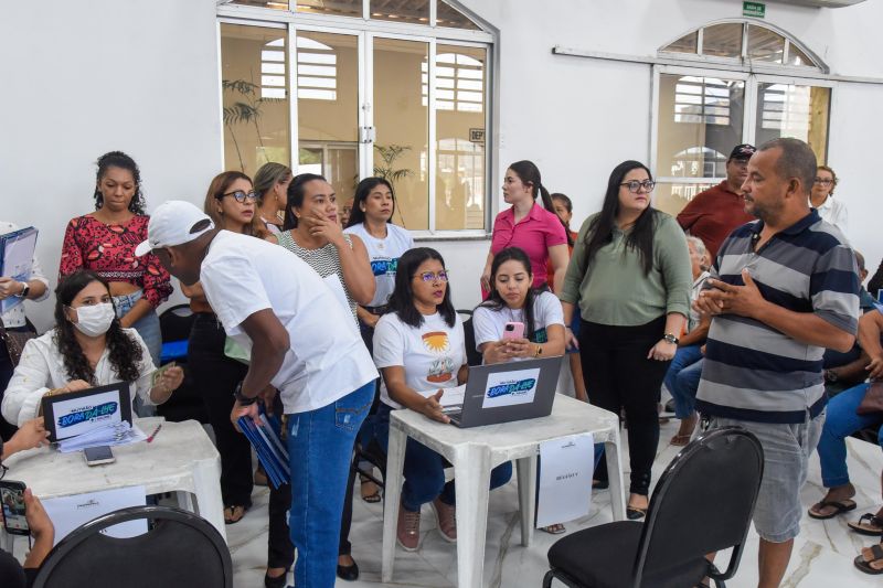 Entrega de guias de consultas para 600 pessoas