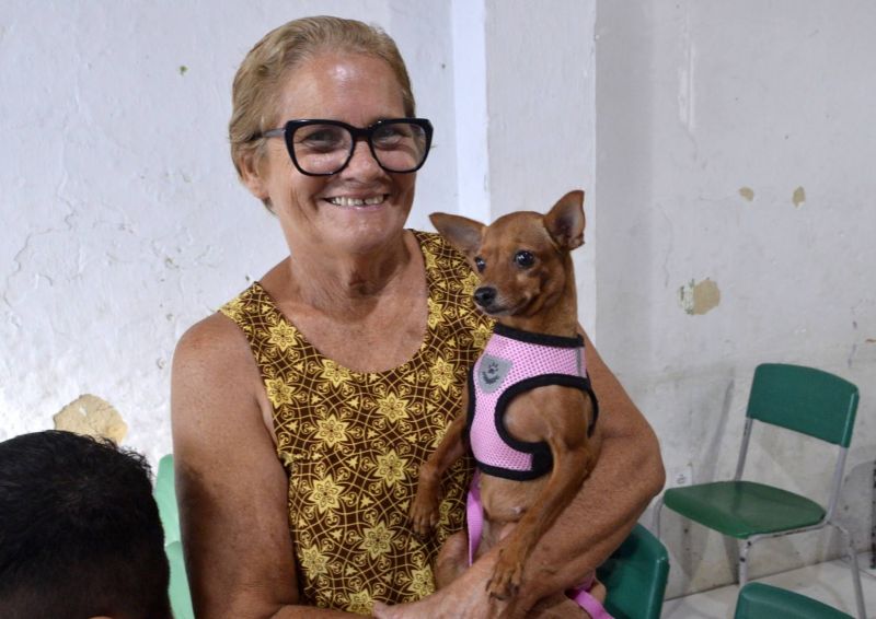 Castramóvel na passagem Iracema, no centro comunitário Cresce Una