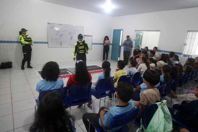 Vai á escola, na escola São Judas Tadeu bairro Águas Lindas