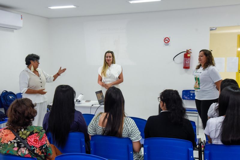 Casa da Mulher Brasileira com roda de conversa Janeiro Branco