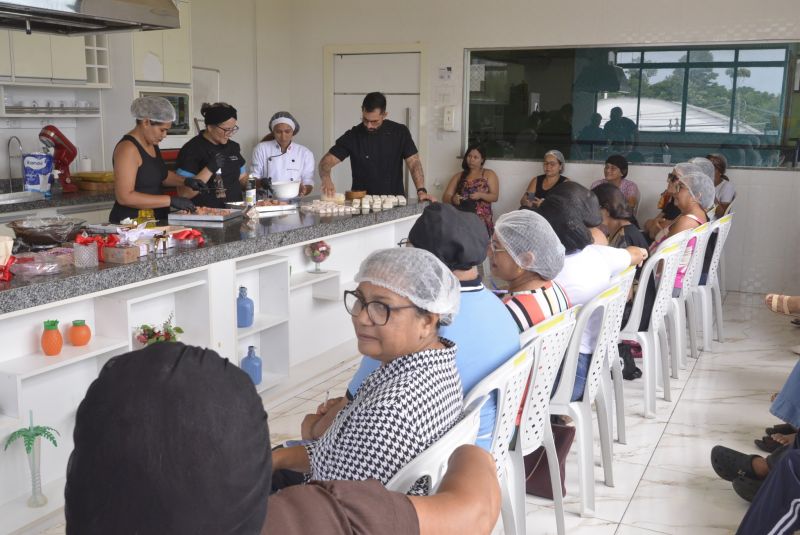 Doces Que Encantam na FAAM