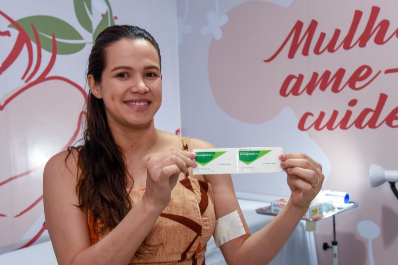 Implanon implantação na Policlínica Carlos Guimarães