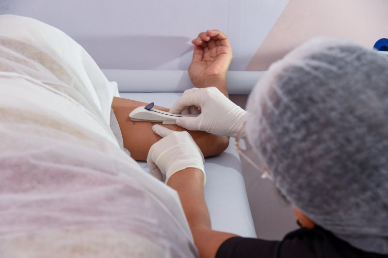 Implanon implantação na Policlínica Carlos Guimarães