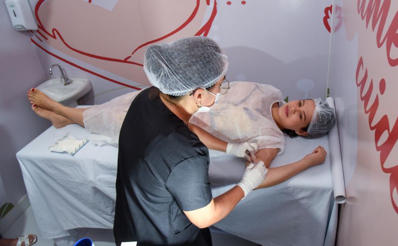 Implanon implantação na Policlínica Carlos Guimarães