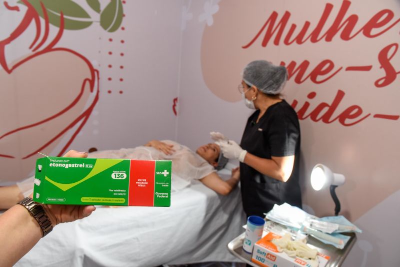 Implanon implantação na Policlínica Carlos Guimarães