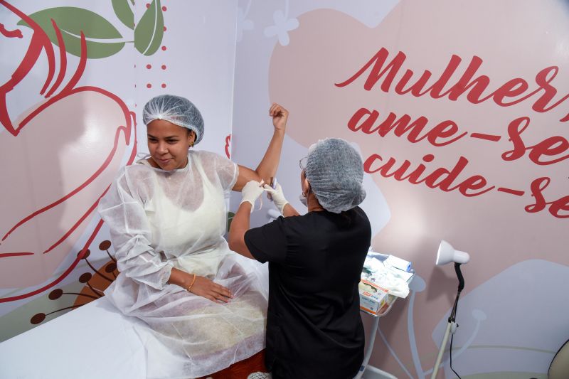 Implanon implantação na Policlínica Carlos Guimarães