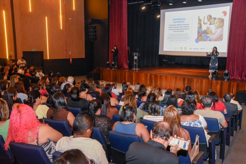 PPP Educação Infantil no Teatro Municipal de Ananindeua