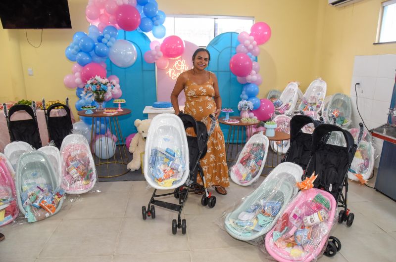 Entrega de Kit Enxoval