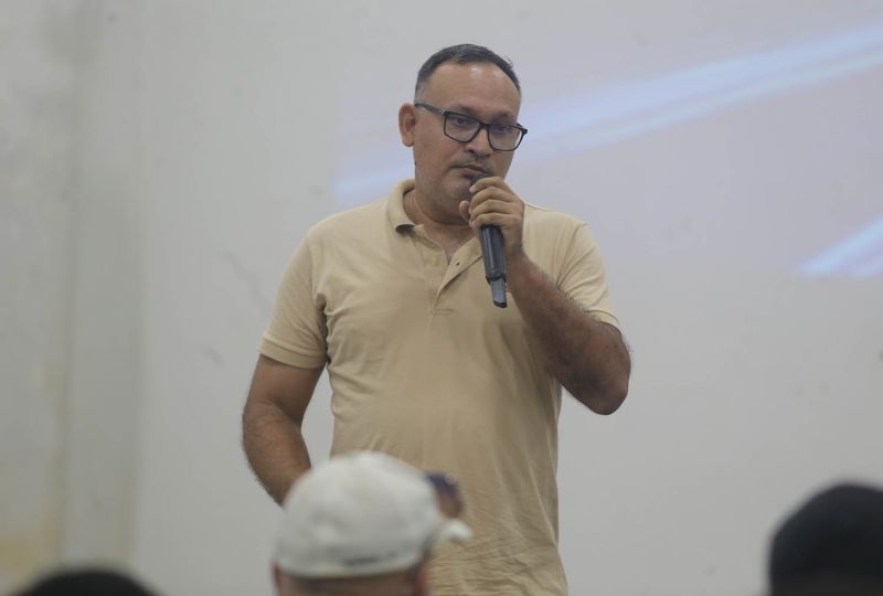 Vigilância em saúde com palestra para batedores de Açaí de Ananindeua e MPPA no auditório da ACIA