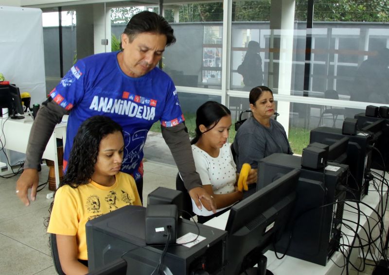 Início das atividades no Céu das Artes