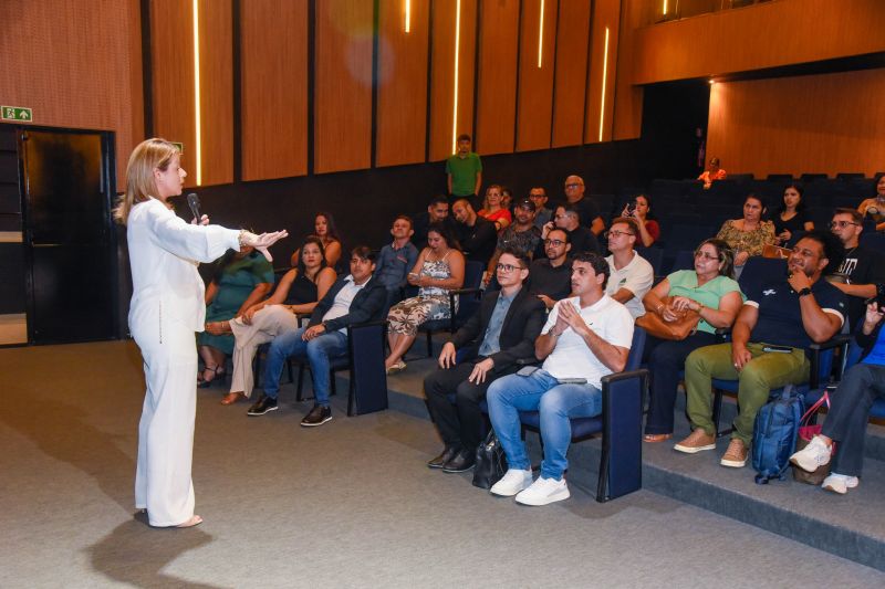 Trade de Turismo de Ananindeua no teatro municipal