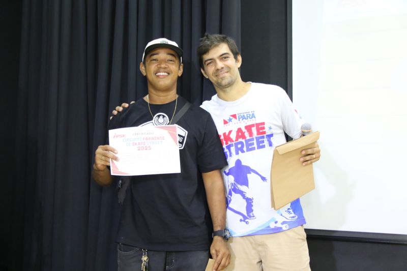 Café com skate edição especial em comemoração do dia Internacional da mulher e melhores do ano no Céu das Artes
