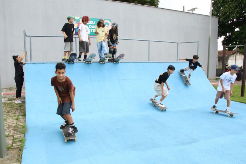 Café com skate edição especial em comemoração do dia Internacional da mulher e melhores do ano no Céu das Artes