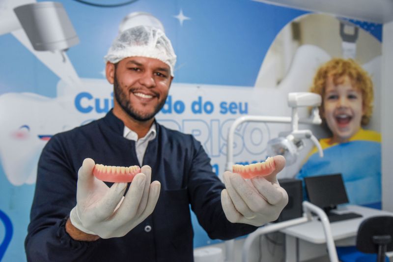 Serviços e entrega de Prótese no CEO