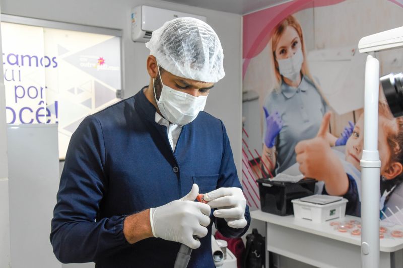 Serviços e entrega de Prótese no CEO