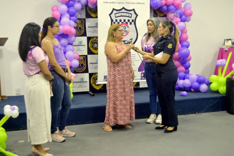 Roda de conversa para Protege Mulher na secretaria municipal de segurança Defesa Social