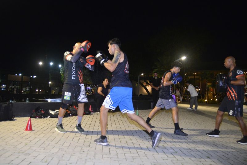 Sábado cultural mulheres no parque artes marciais no Parque Cultural Vila Maguary