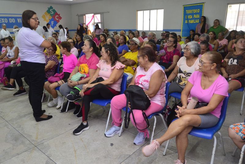 Fluxo com respeito ação mulher no CRAS Complexo da Cidade Nova VI