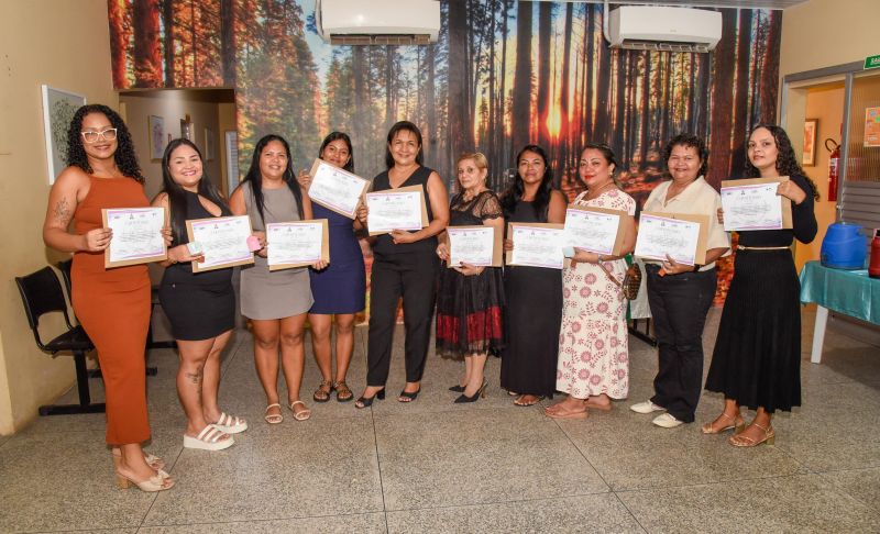 Certificação do minicurso de pintura no CREAS I