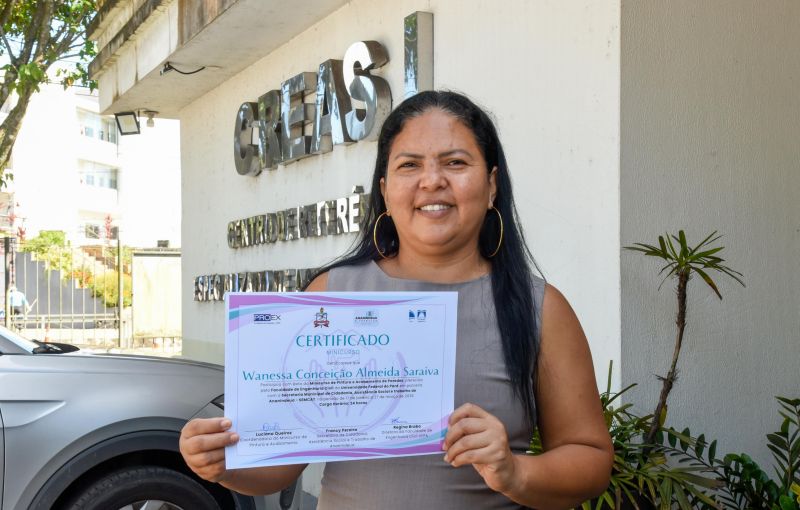 Certificação do minicurso de pintura no CREAS I