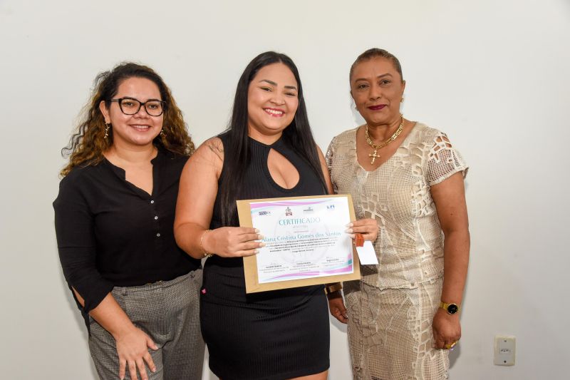 Certificação do minicurso de pintura no CREAS I