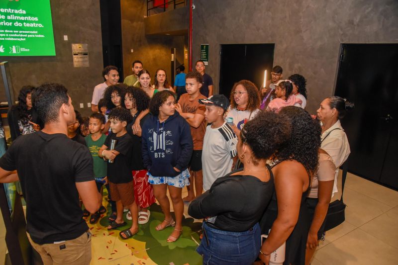 Certificação do curso, Cortejo Circense e Espetáculo Vira Peixe no teatro municipal