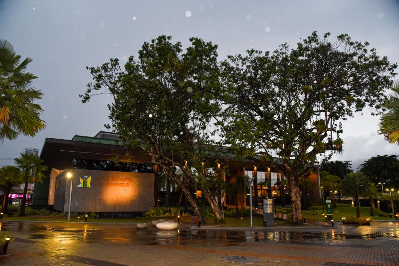 Certificação do curso, Cortejo Circense e Espetáculo Vira Peixe no teatro municipal