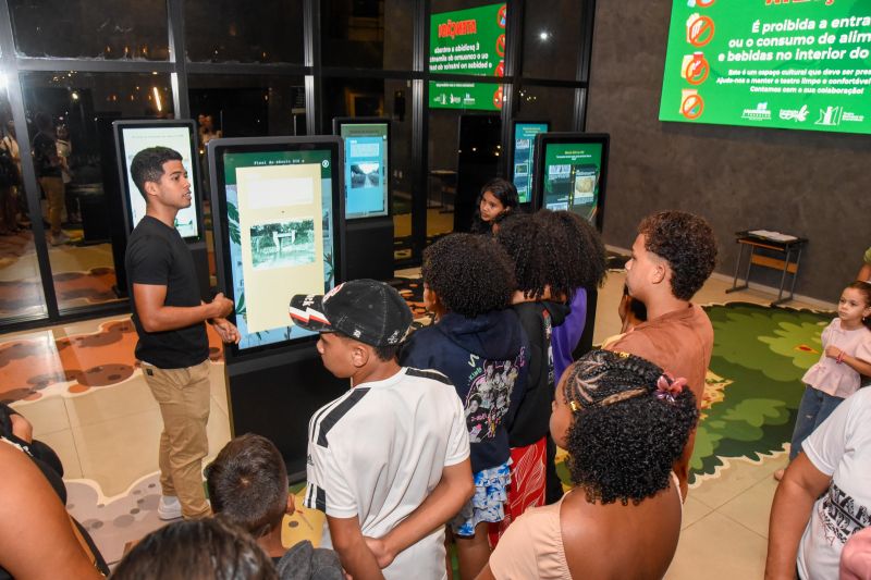 Certificação do curso, Cortejo Circense e Espetáculo Vira Peixe no teatro municipal