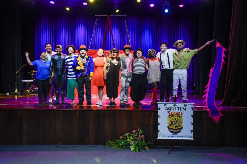 Certificação do curso, Cortejo Circense e Espetáculo Vira Peixe no teatro municipal