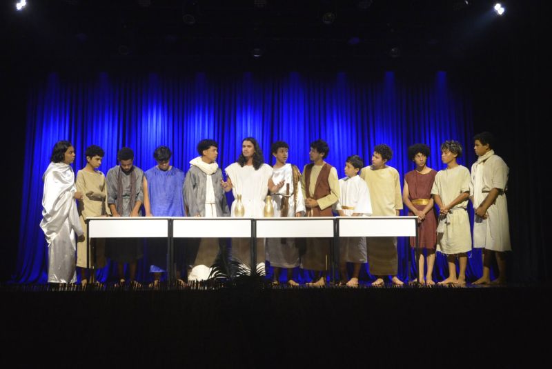 Sábado Cultural com cortejo Paixão de Cristo e Espetáculo Paixão de Cristo no Teatro Municipal