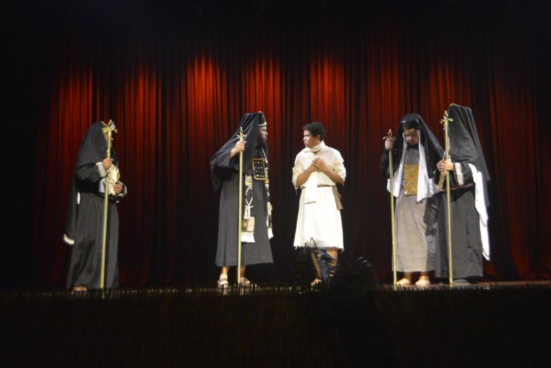 Sábado Cultural com cortejo Paixão de Cristo e Espetáculo Paixão de Cristo no Teatro Municipal