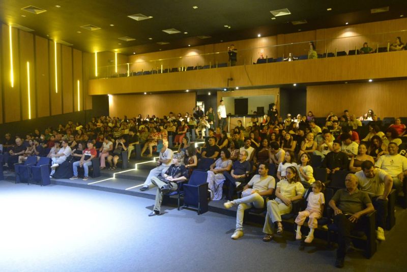 Sábado Cultural com cortejo Paixão de Cristo e Espetáculo Paixão de Cristo no Teatro Municipal