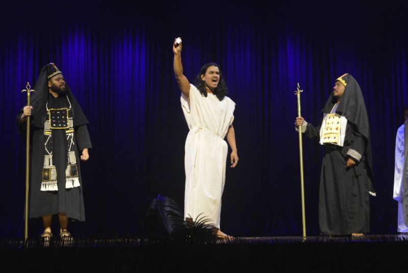 Sábado Cultural com cortejo Paixão de Cristo e Espetáculo Paixão de Cristo no Teatro Municipal
