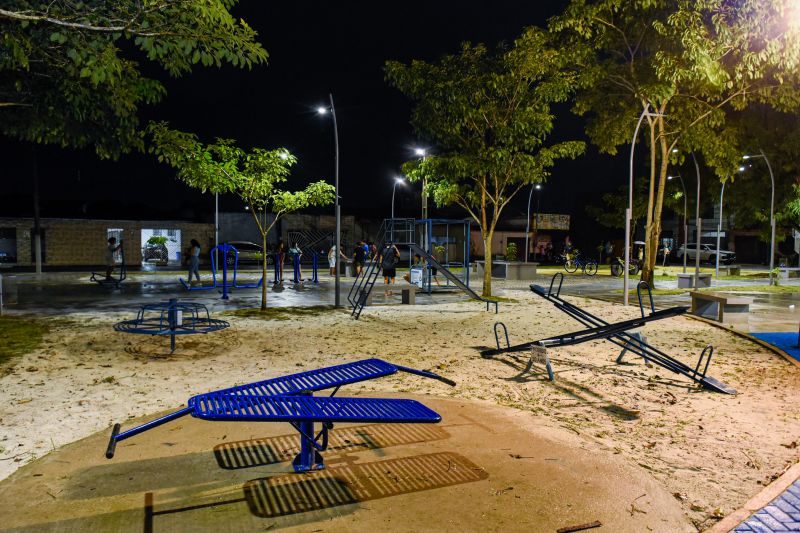 Inauguração da praça Eliana Aranha no conj Geraldo Palmeira no Distrito Industrial