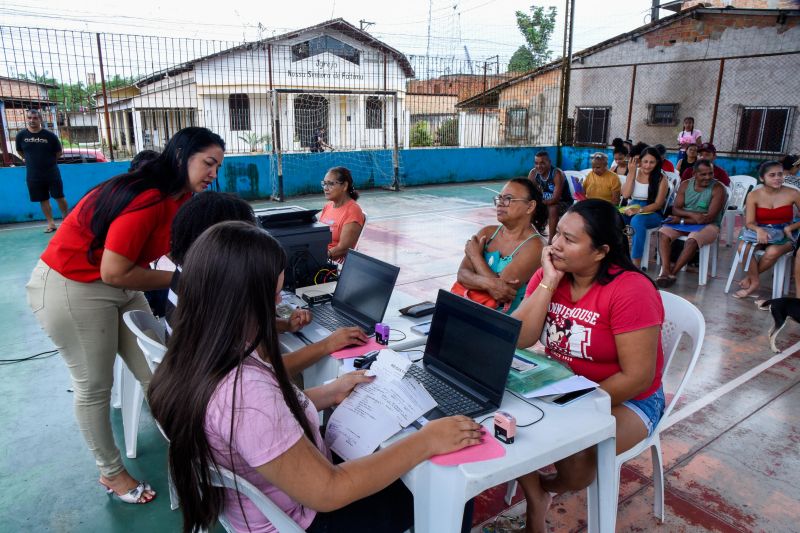 Ação Cadúnico para famílias atingidas na comunidade Jibóia Branca no 40Horas