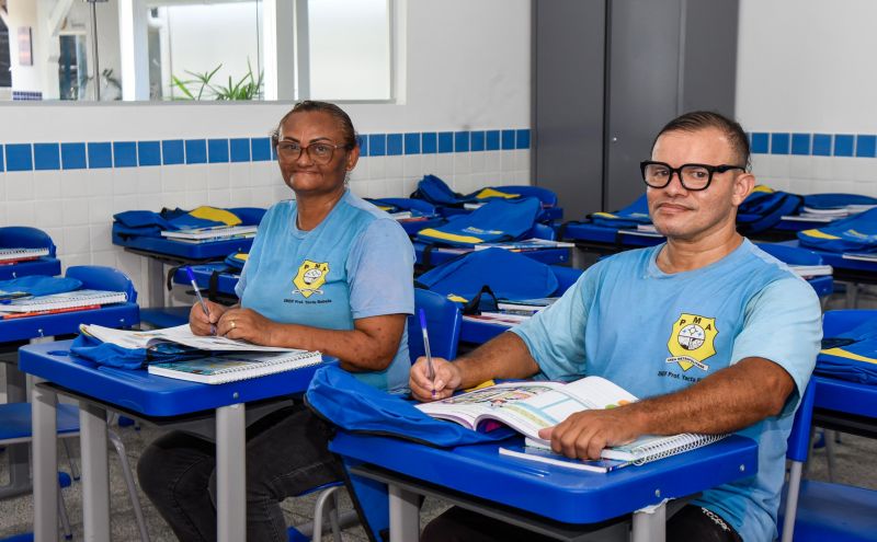 Entrega da revitalização e ampliação da EMEF Prof Yacta Rebêlo no Park Anne em Águas Lindas