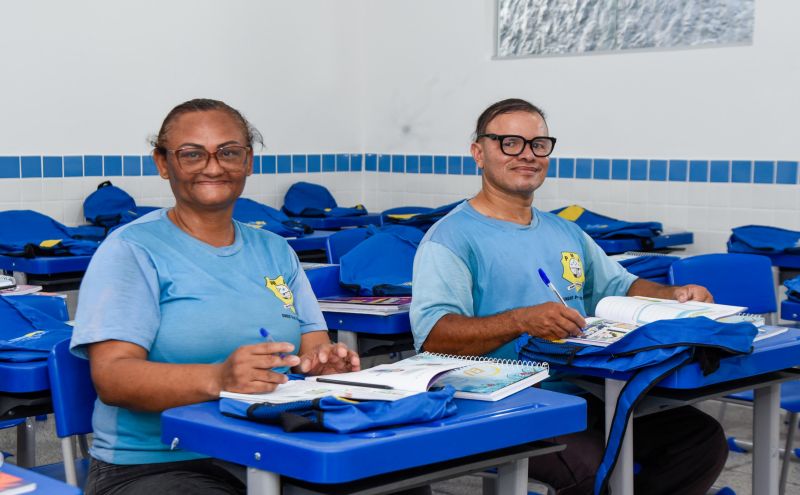 Entrega da revitalização e ampliação da EMEF Prof Yacta Rebêlo no Park Anne em Águas Lindas