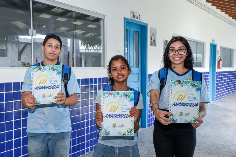 Entrega da revitalização e ampliação da EMEF Prof Yacta Rebêlo no Park Anne em Águas Lindas