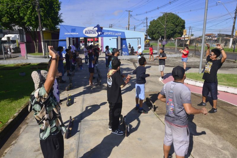 Oficina de Skate no espaço radical