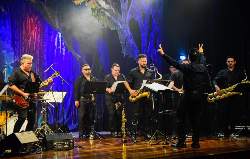 Especial de aniversário do parque com açaí Big Band no teatro Municipal de Ananindeua