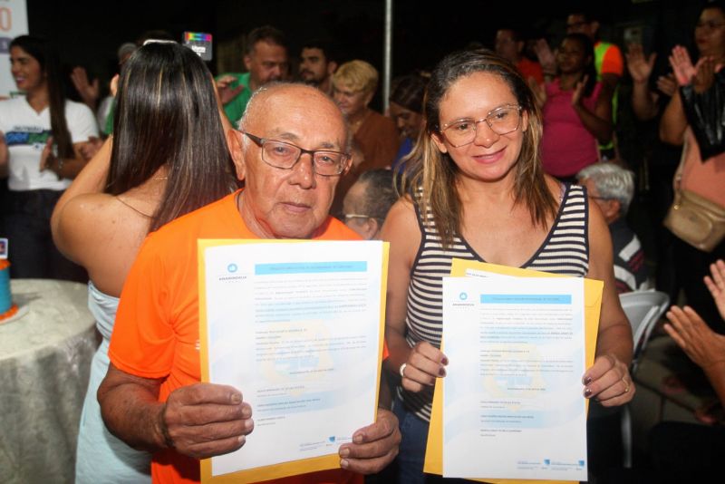Entrega de Títulos de Propriedade da comunidade Pindorama no bairro Coqueiro